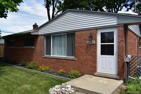 33322 Joy Rd, Livonia, MI 48150