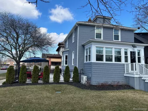 368 Orange St, Wyandotte, MI 48192