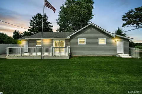 21010 Pratt Rd, Armada, MI 48005