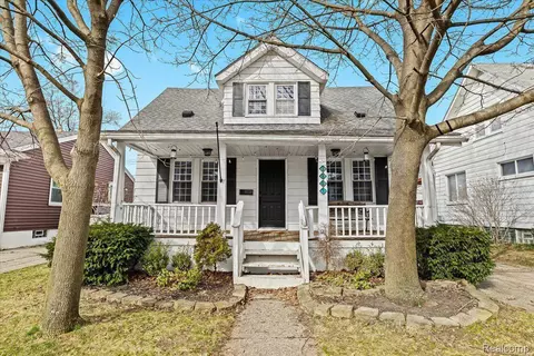 3801 Oakshire Ave, Berkley, MI 48072