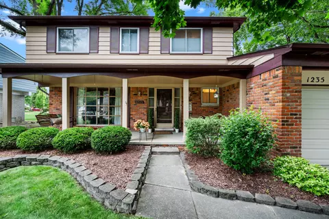 1235 Tennyson Dr, Troy, MI 48083