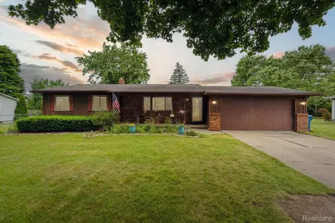4466 Van Vleet Rd, Clayton, MI 48473