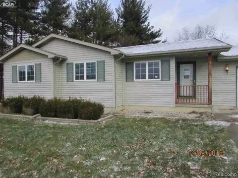 3506 Mackin Rd, Flint, MI 48504