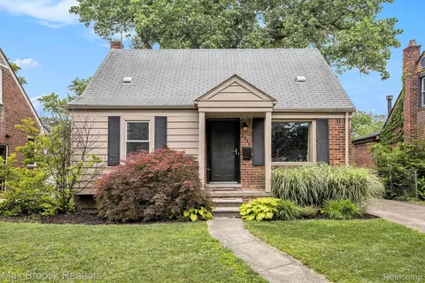 2910 N Blair Ave, Royal Oak, MI 48073