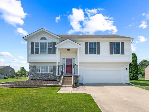 7538 Lochmoor Dr, Ypsilanti, MI 48197