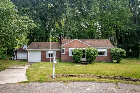 21240 Donovan, Southfield, MI 48075