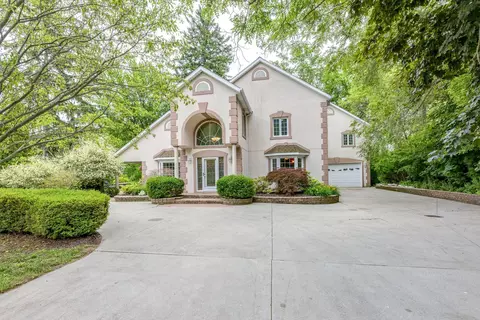 7200 Galbraith Line Rd, Worth, MI 48450