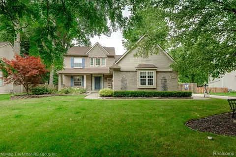 47098 Ruthan Dr, Van Buren, MI 48111