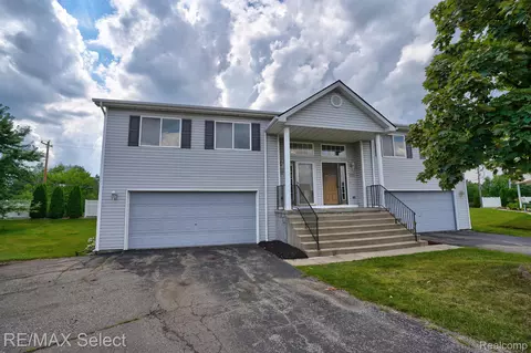 1179 Parklane Cir, Mundy, MI 48439