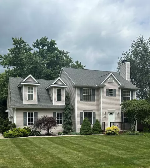 4868 Clearview Dr, Independence, MI 48348