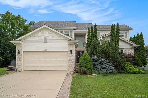 3065 Fenview Dr, Pittsfield, MI 48108