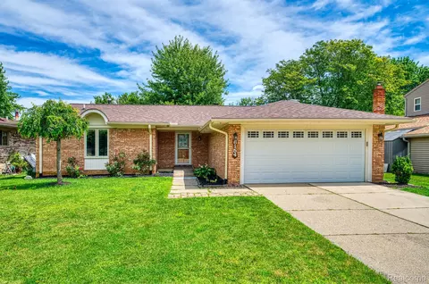 6154 Winter Dr, Canton, MI 48187