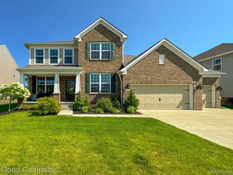 58640 Winnowing Cir N, Lyon, MI 48178