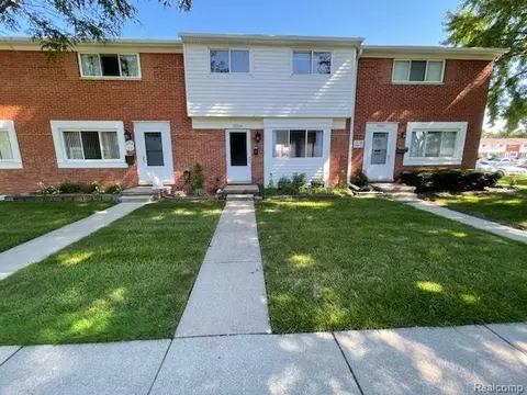20259 15 Mile Rd, Clinton Township, MI 48035