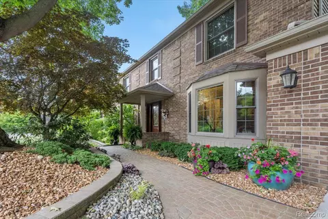 30423 Turtle Crk, Farmington Hills, MI 48331