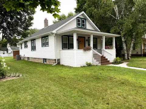 329 Wells St, Caro, MI 48723