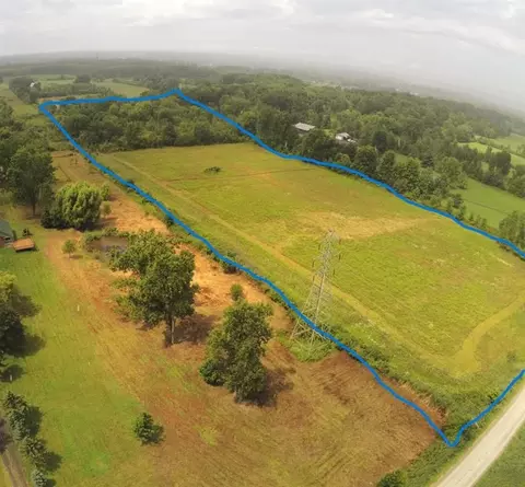 61609 Bates Rd, Lenox, MI 48048