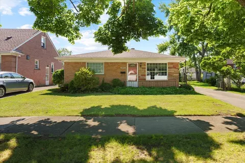 8930 Hubert Ave, Allen Park, MI 48101
