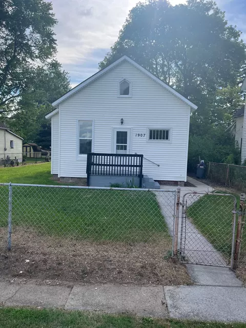 1907 25th St, Port Huron, MI 48060