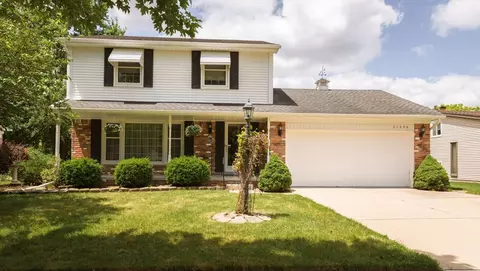 21256 Mayfair St, Woodhaven, MI 48183