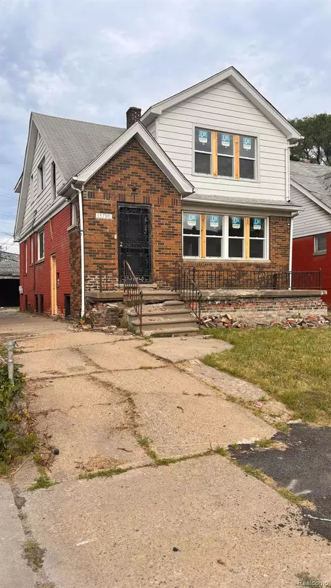 13790 Saint Louis St, Hamtramck, MI 48212