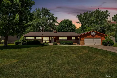 3089 Hampshire Blvd SE, Grand Rapids, MI 49506