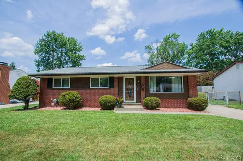 12951 Docksin Dr, Sterling Heights, MI 48313