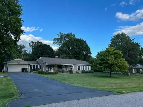 26332 Springfield Dr, Farmington Hills, MI 48334