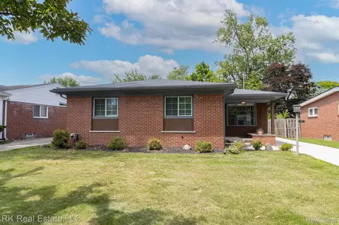 324 W La Salle Ave, Royal Oak, MI 48073