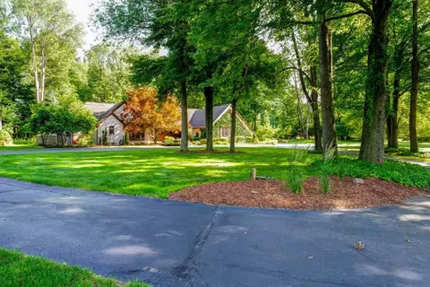 28265 W 14 Mile Rd, Farmington Hills, MI 48334