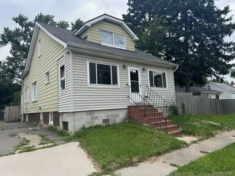 8087 Hudson Ave, Warren, MI 48089