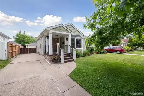 1711 Kalama Ave, Royal Oak, MI 48067