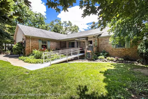 4044 Stafford Dr, Pinckney, MI 48169