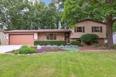 4384 Regency Rd, Mundy, MI 48473