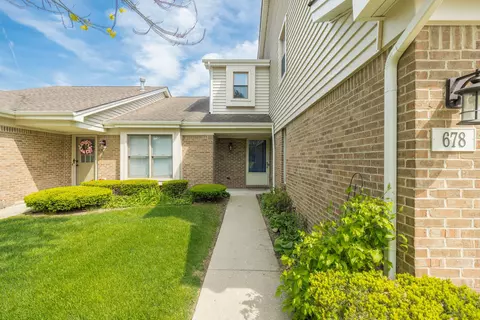 678 Summit Ridge Dr, Milford, MI 48381