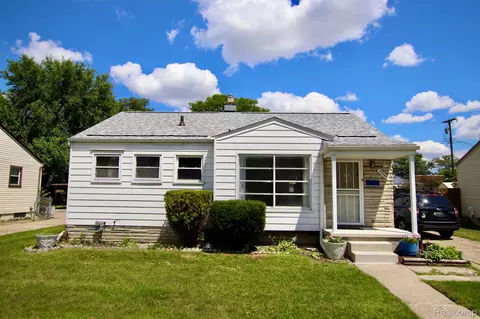23040 Rosewood St, Oak Park, MI 48237