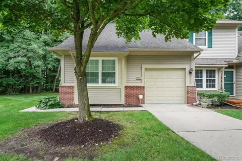 30664 Vine, Novi, MI 48377