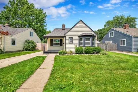 20619 Alger St, Saint Clair Shores, MI 48080