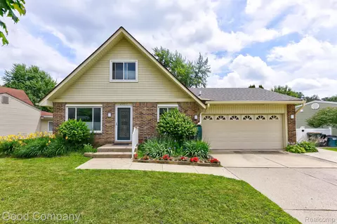 43512 Champlain Crt Ct, Canton, MI 48188