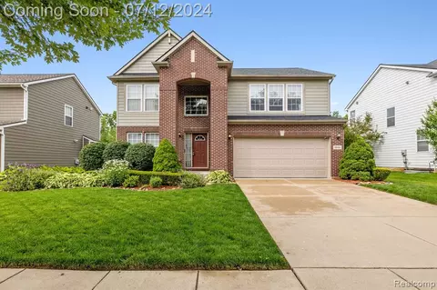 8844 Somerset Ln, Ypsilanti, MI 48198