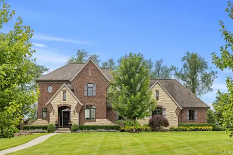 5750 Bradbury Run, Washington, MI 48094