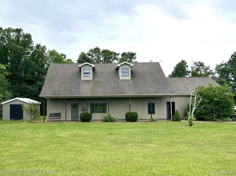 3588 E Herrick Rd, Vernon, MI 48617