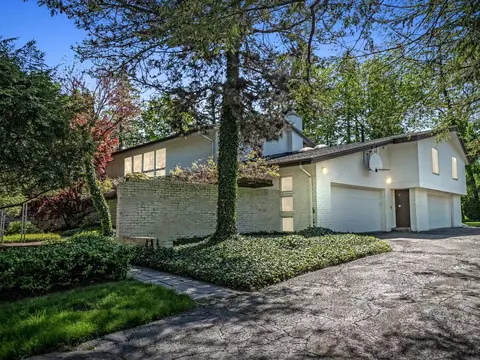 1335 Willow Ln, Birmingham, MI 48009