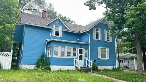 8043 Cornell St, Taylor, MI 48180