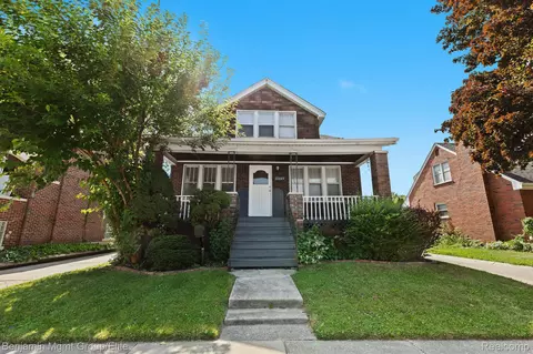 22443 Boulder Ave, Eastpointe, MI 48021