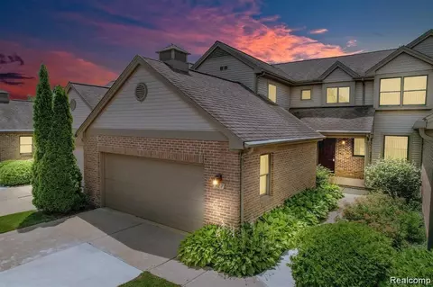 527 Galen Cir, Ann Arbor, MI 48103