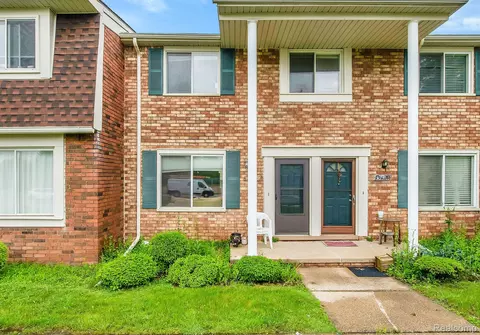 13427 Denver Cir S, Sterling Heights, MI 48312