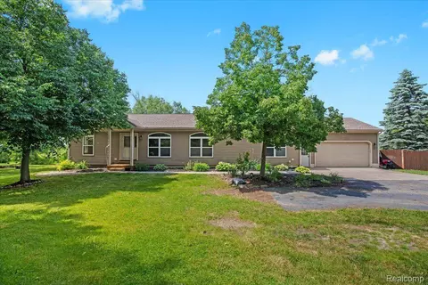 399 N Axford St, Lake Orion, MI 48362