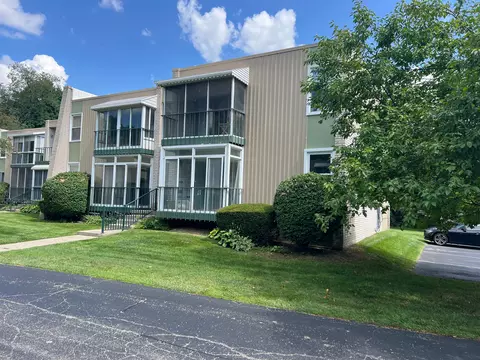 32839 Fargo St, Livonia, MI 48152