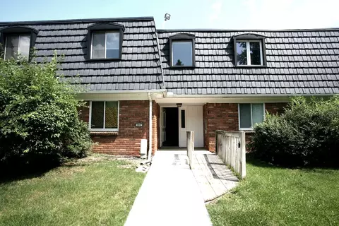1812 Colonial Village Way #3, Waterford, MI 48328